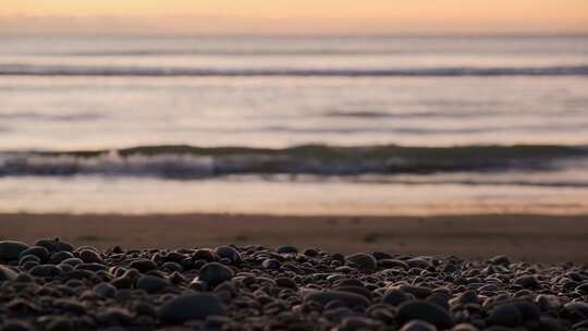 海边海滩上的岩石