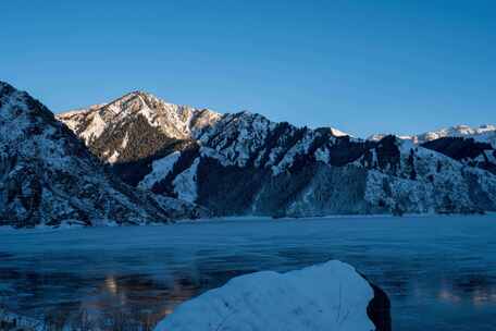 新疆天山天池冬季日落合集