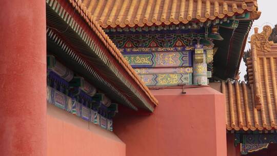 飞檐房檐琉璃瓦瓦片红墙绿瓦紫禁城屋顶视频素材模板下载
