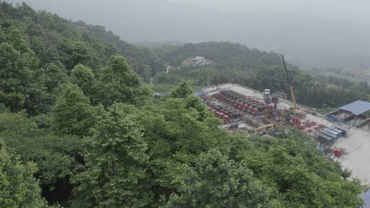 石油钻井平台压裂井场