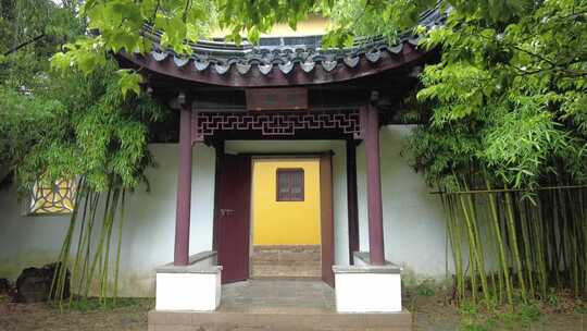 江南烟雨下雨素材苏州北寺塔实拍