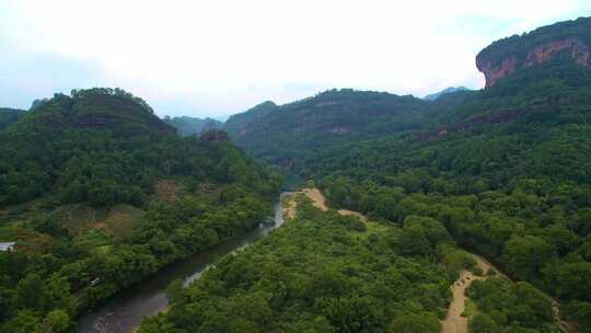 航拍武夷山玉女峰大王峰九曲溪绿水青山丹霞