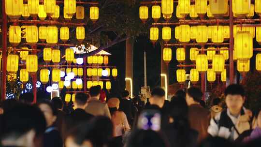 农历新年春节逛街人群