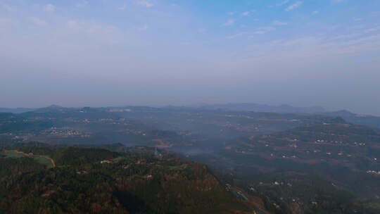 航拍清晨大山村落大景