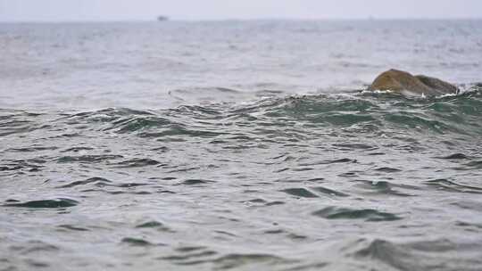 大海海浪浪花满画幅升格慢镜头特写