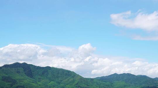 山上云朵延时天空蓝天白云乡村自然风光风景