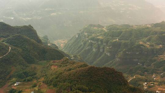 航拍山川峡谷丁达尔效应