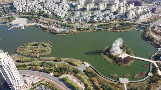 湖泊周围的住宅小区