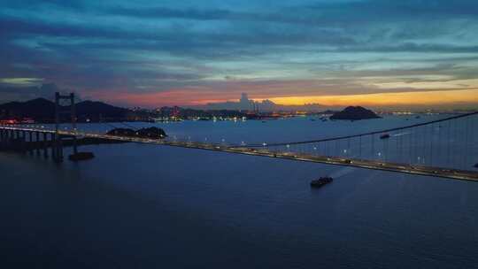 航拍壮观晚霞的珠江和虎门大桥