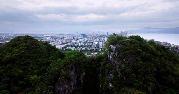 越南岘港石灰石大理石山旅游景点上空