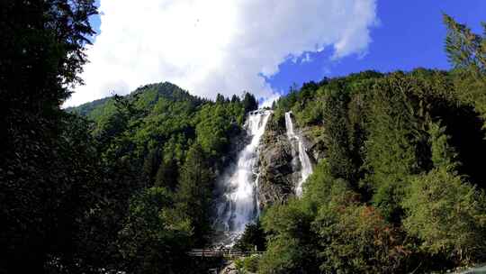 高山流水 山间溪流瀑布