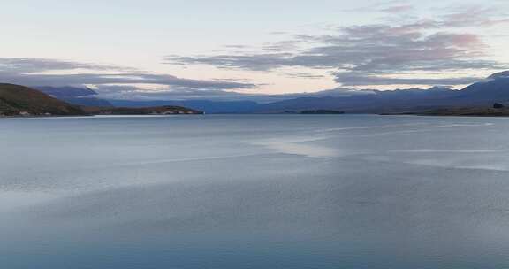 航拍新西兰特卡波湖日出美景