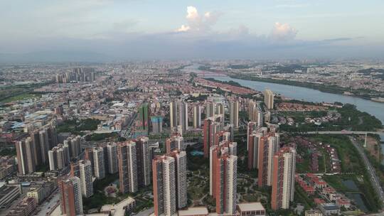 广东沿江住宅区航拍