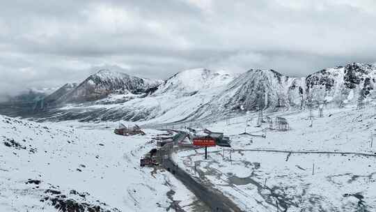 西藏昌都左贡雪山航拍0065