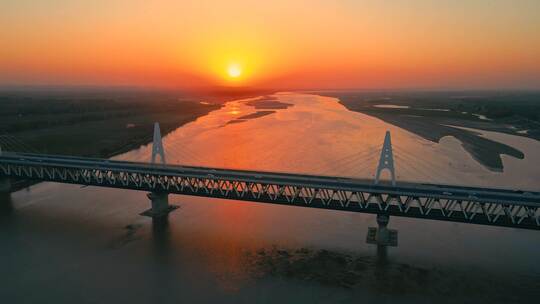 高铁通过郑州黄河大桥（郑新黄河桥）视频素材模板下载