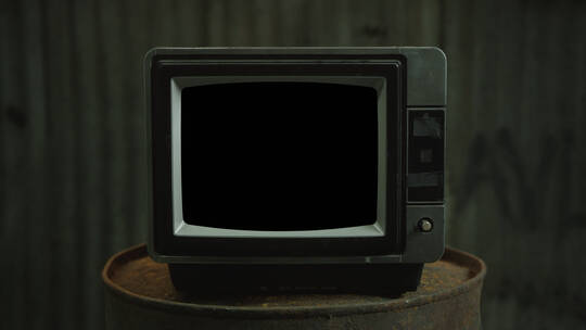 仓库环境老电视（带通道） (1)视频素材模板下载