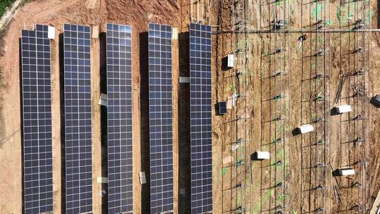 光伏板安装光伏施工太阳能发电施工视频素材模板下载