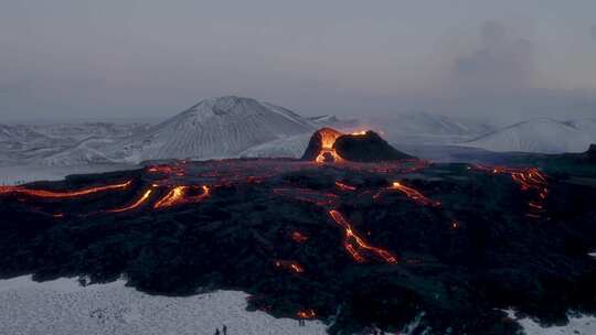 火山，雪山，熔岩，雪