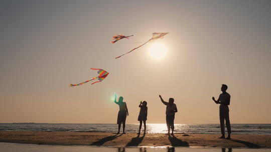 一家人在海边放风筝视频素材模板下载