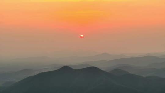 航拍夕阳黄昏山脉千里江山图群山火烧视频素材模板下载