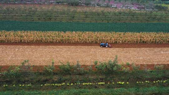 4K航拍农业农用机械耕地拖拉机素材1视频素材模板下载