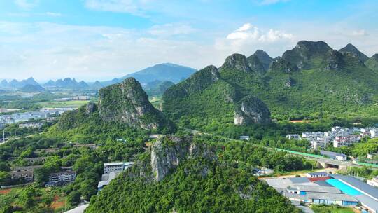 桂林国家高新区的山峦航拍全景