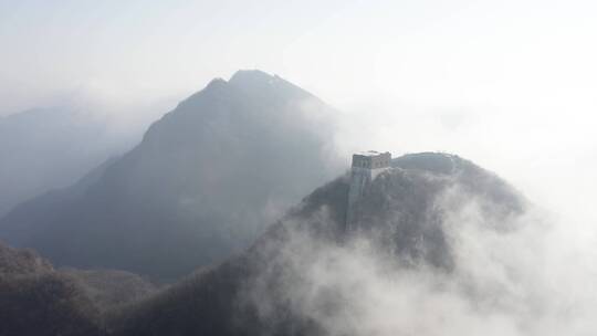 北京箭扣长城冬季雾凇云海震撼景观