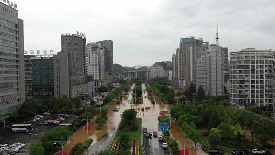 2024年6月下旬黄山市暴雨后洪水来袭