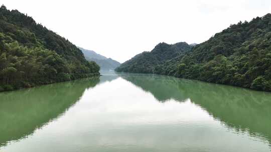 航拍郴州东江湖水库 战略水资源保护地