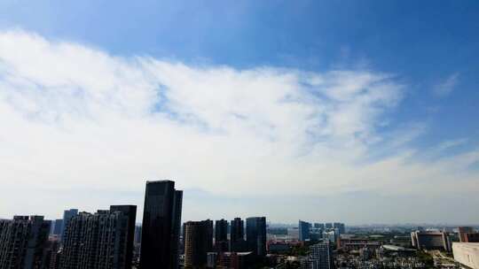 城市天空蓝天白云美景延时摄影视频素材