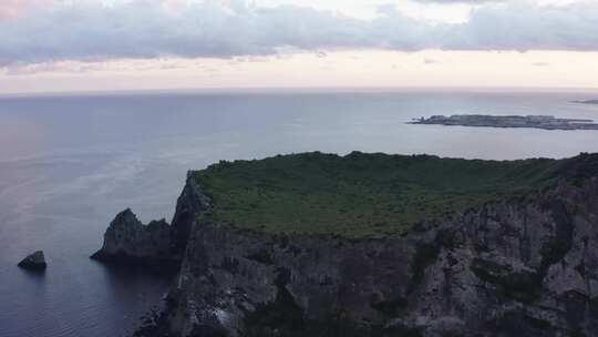 星山一丘峰陨石坑，济州岛