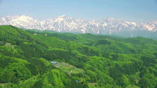 山峦群山山峰青山绿水山涧小溪