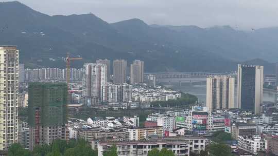 远山叠嶂城市建筑