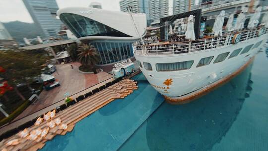 FPV航拍深圳海上世界游轮餐厅