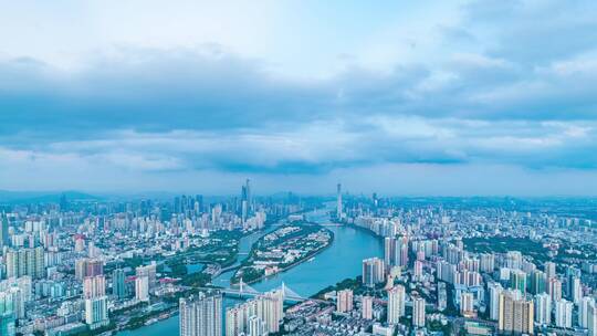 广州珠江岸城市建筑群与天空云彩航拍延时