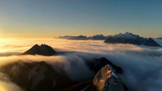 高山云海日出全景