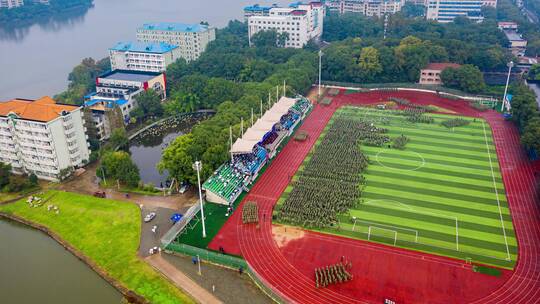 航拍鄂州湖北高校大学新生军训会操延时视频素材模板下载