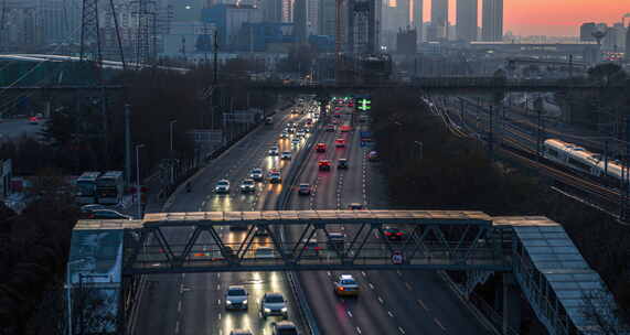 航拍日落逆光车流街景