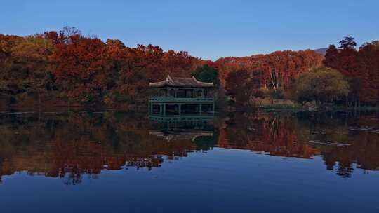 南京中山陵流徽榭秋景