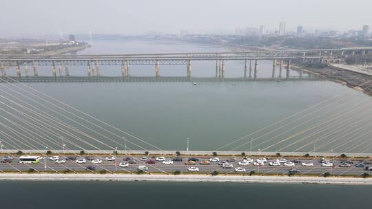 航拍湖南湘潭大桥交通视频视频素材模板下载