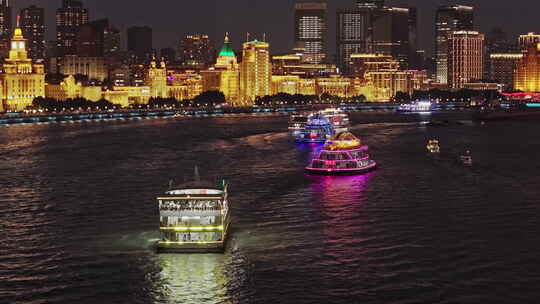 上海外滩黄浦江上游轮夜景航拍