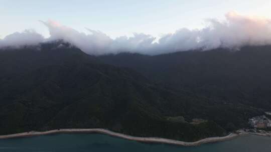 4K航拍深圳大鹏海岸线碧海蓝天