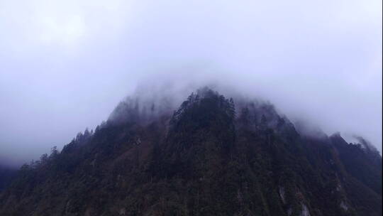 贡嘎雪山 横断山峰云雾 升视频素材模板下载