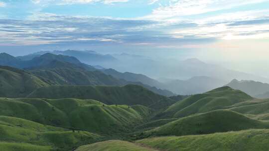 大气山峰森林航拍山川云海山脉壮丽山河风光