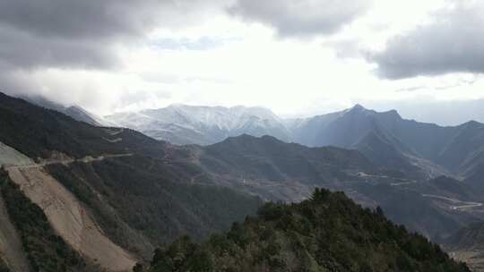 川西泸定牛背山