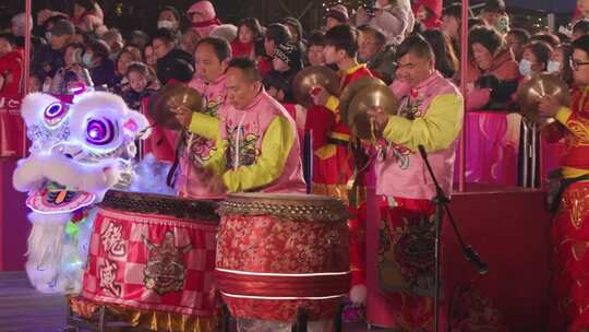 城市夜晚喜庆佳节传统民俗表演