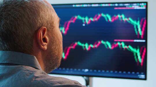 股票市场交易者使用投资图表图表视频素材模板下载