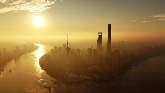 上海航拍东方明珠大气上海