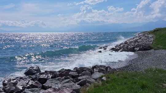 赛里木湖山川湖泊自然风光