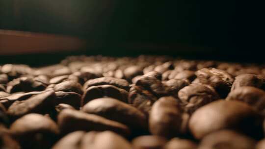 咖啡美食唯美饮料咖啡豆咖啡落下高速广告视频素材模板下载